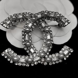 Chanel CC Brooch Silver Tone Rhinestone Faux Pearl Baguette Crystal Pin